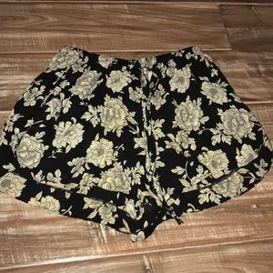 Patterned brandy melville flowy shorts